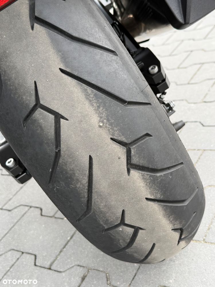 Kawasaki Ninja 1000 SX - 12