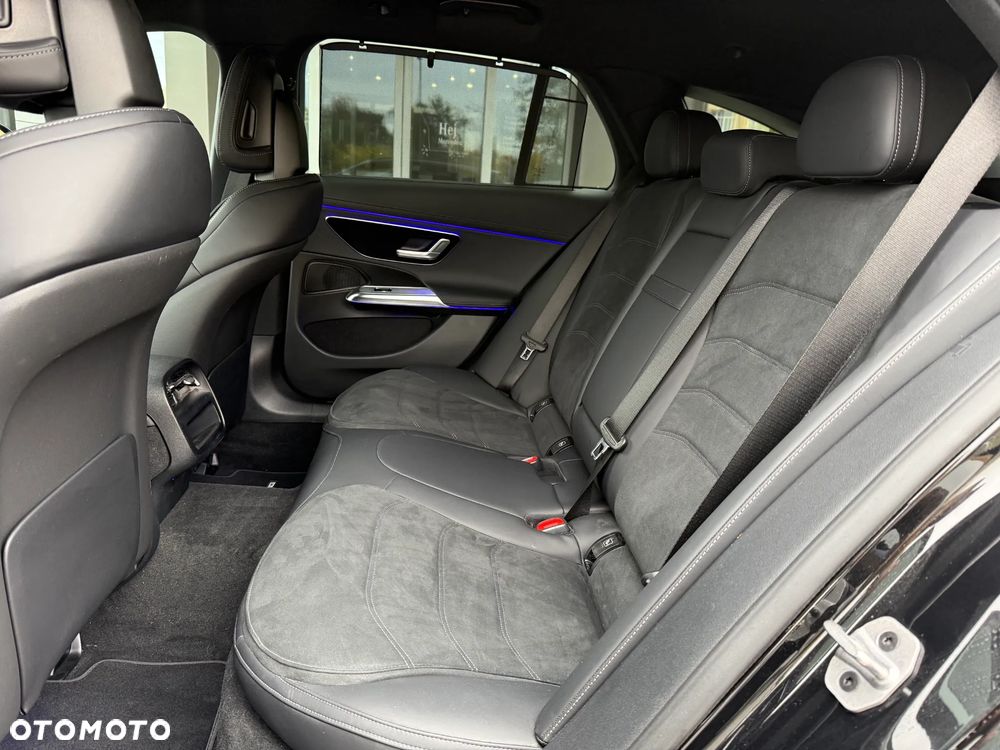 Mercedes-Benz Klasa E 220 d 4Matic 9G-TRONIC Edition AMG Line - 15