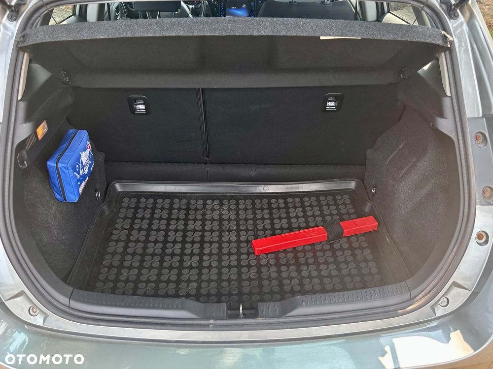 Toyota Auris 1.6 Premium MS - 9