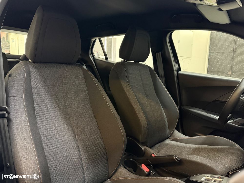 Peugeot 2008 Hybrid 145 e-DSC Style - 33