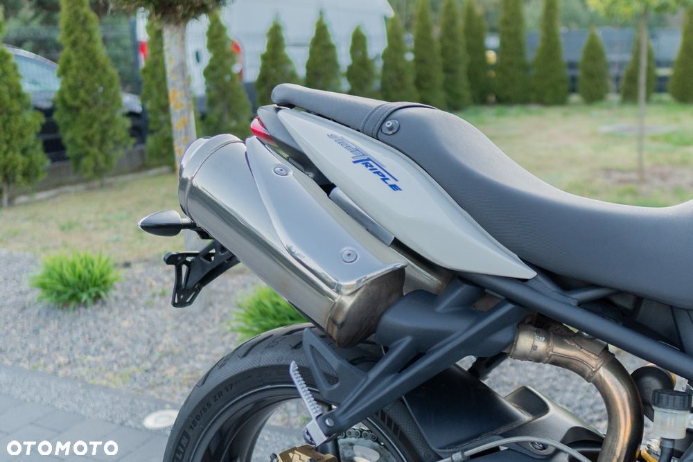 Triumph Street Triple - 18