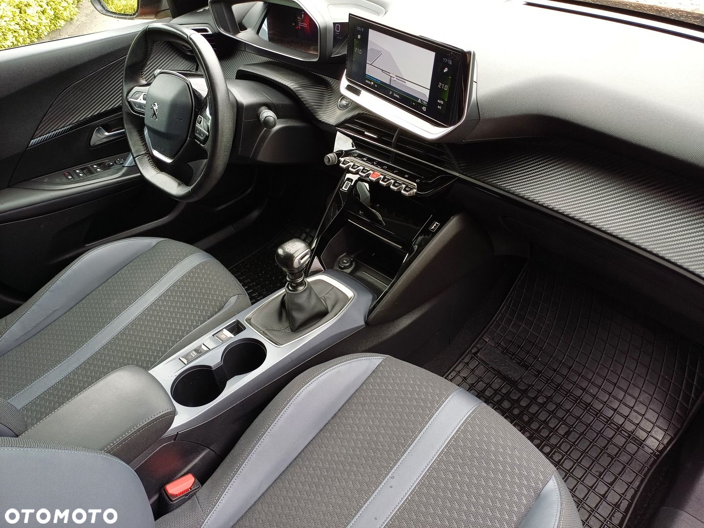 Peugeot 2008 1.2 PureTech Allure S&S - 13