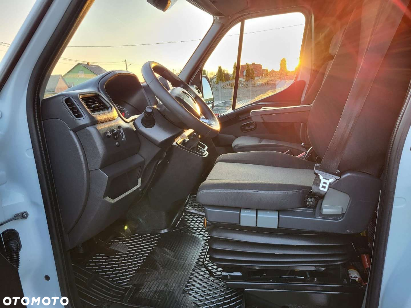 Renault Master 10 europalet Salon Polska - 33