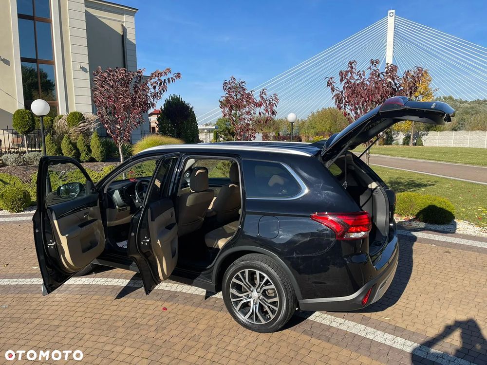 Mitsubishi Outlander - 11