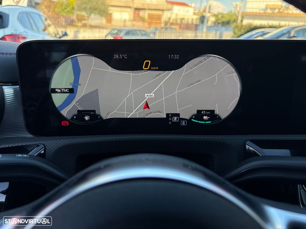 Mercedes-Benz CLA 250 e Shooting Brake AMG Line - 42