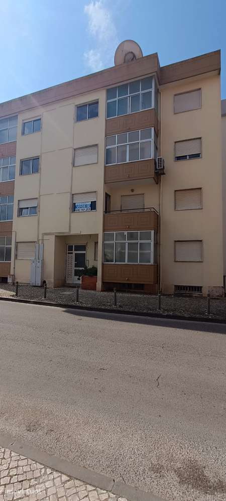 Apartamento T2 com garagem no centro da cidade! - Grande imagem: 4/33