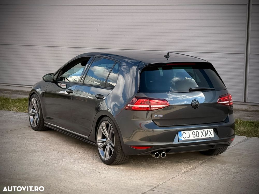 Volkswagen Golf - 4