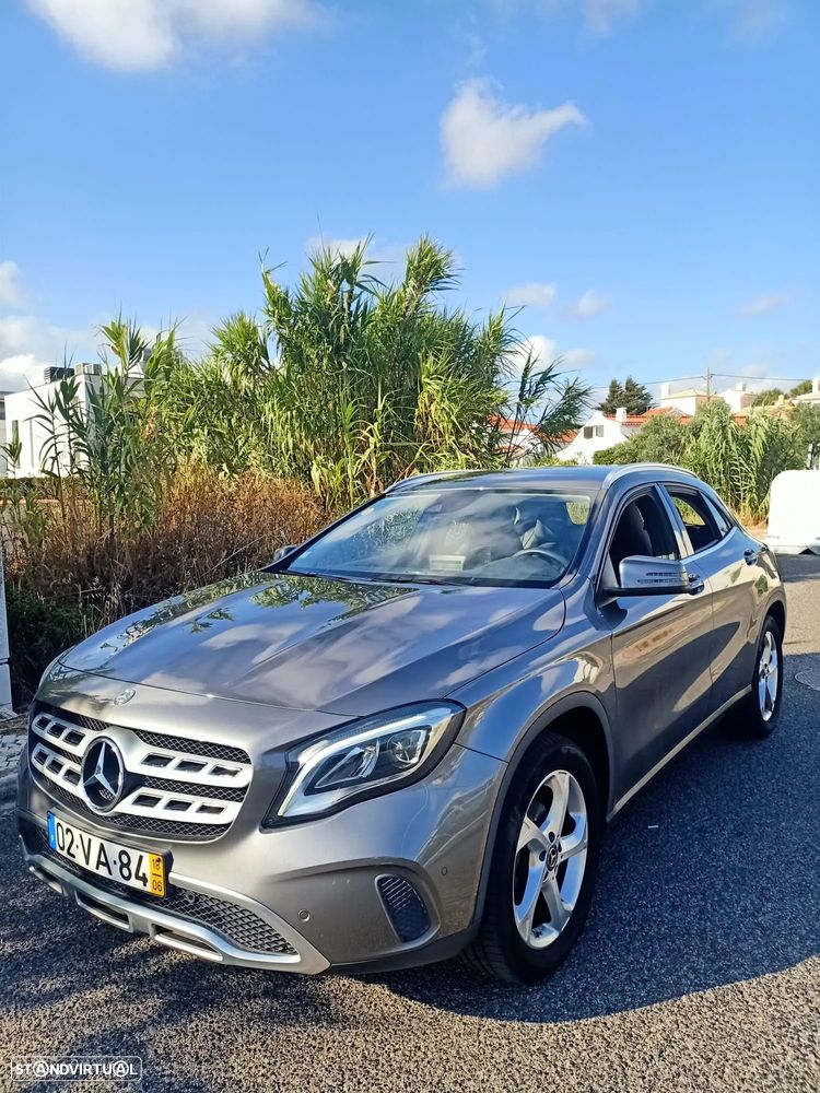 Mercedes-Benz GLA 200 d Aut. - 7