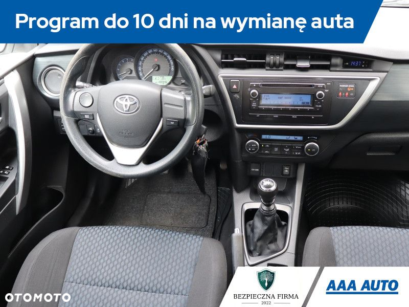 Toyota Auris - 8