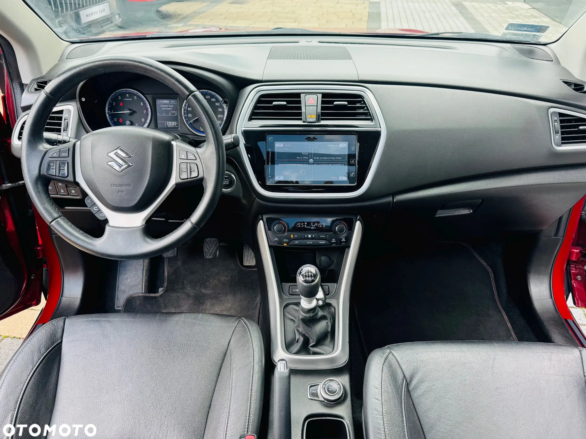 Suzuki SX4 S-Cross 1.4 T Premium - 11