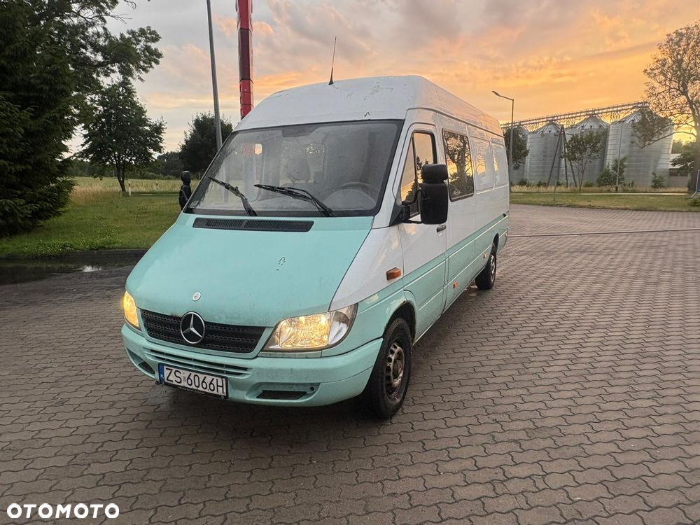 Mercedes-Benz Sprinter - 1