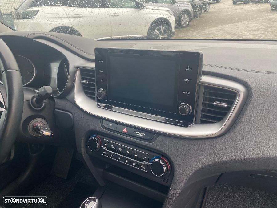 Kia XCeed 1.0 T-GDI Dynamic - 6
