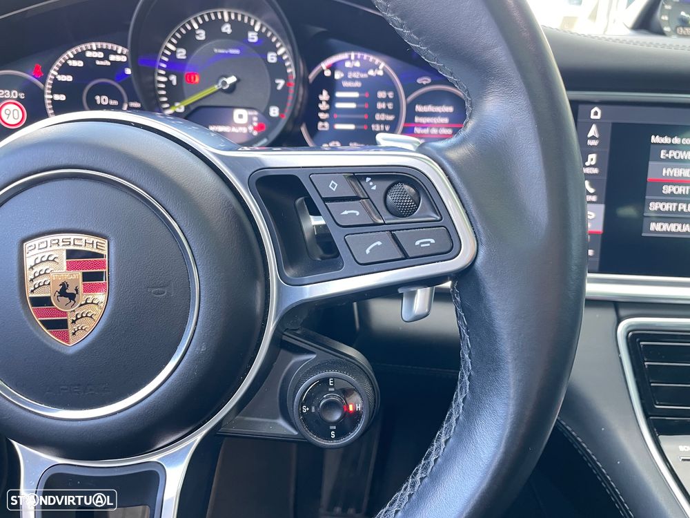 Porsche Panamera Sport Turismo 4 E-Hybrid Platinum Edition - 31