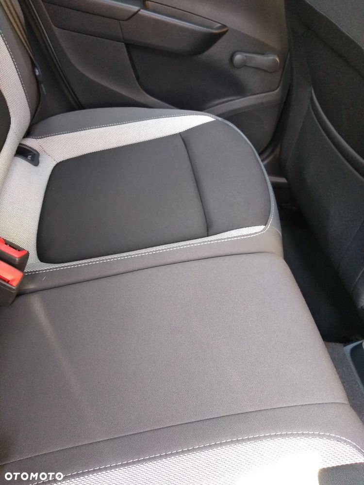 Skoda Fabia 1.0 TSI Ambition - 11