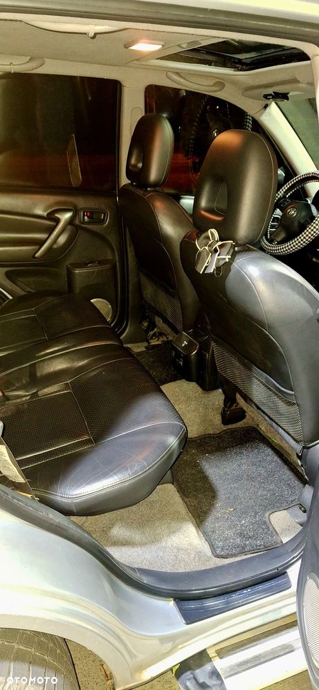 Toyota RAV4 2.0 D-4D 4x4 - 13