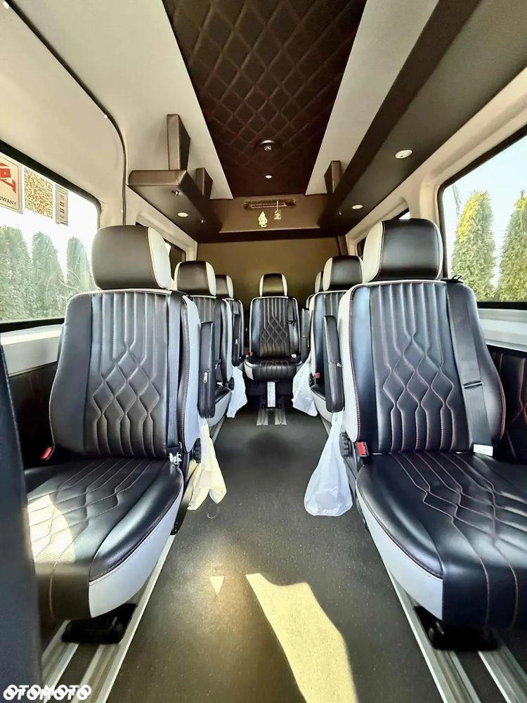 Mercedes-Benz Sprinter - 5