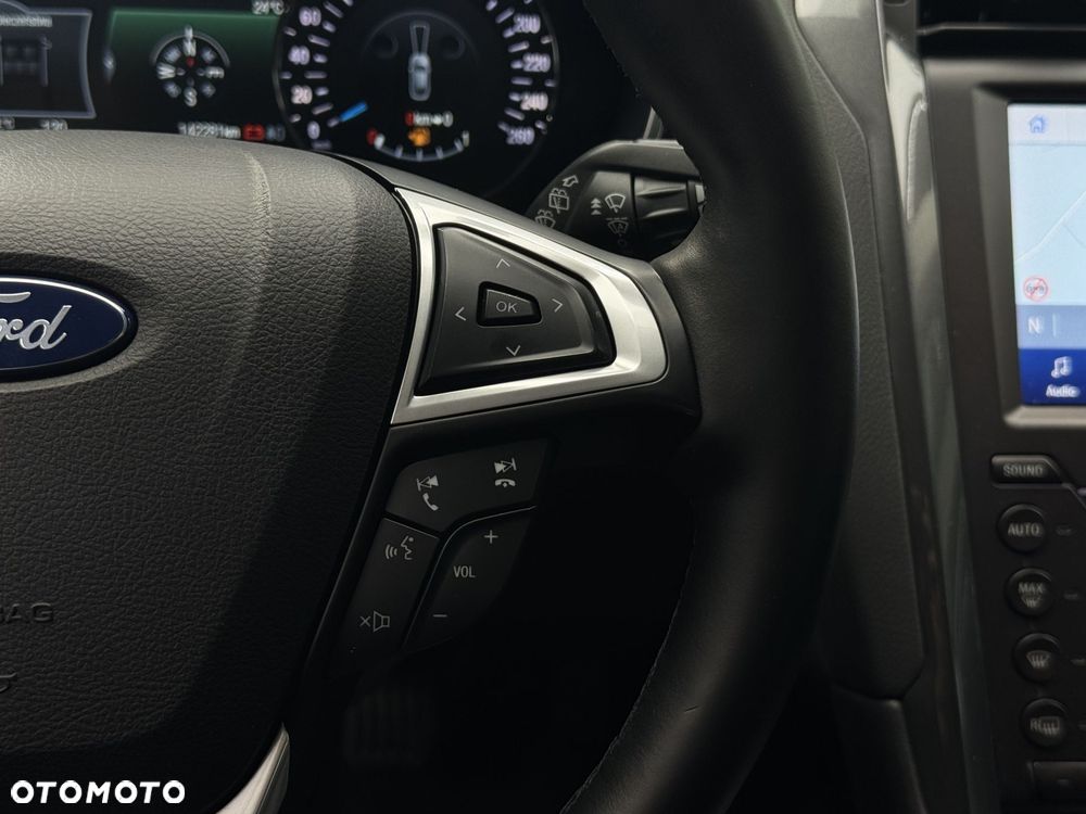 Ford Mondeo - 26