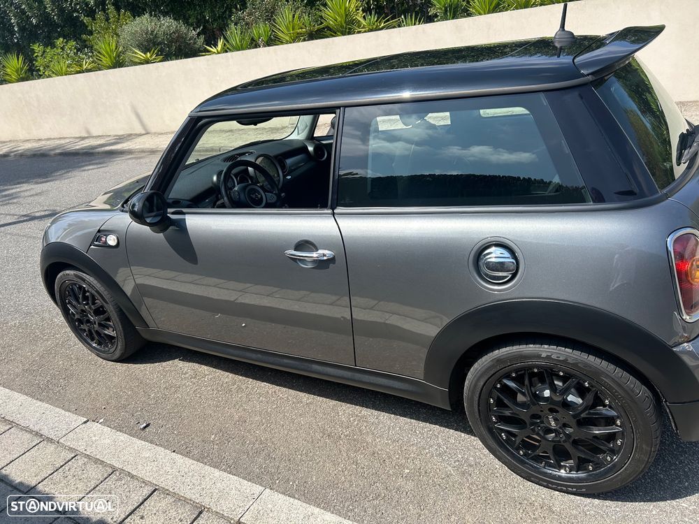 MINI 3 Portas Cooper S - 4