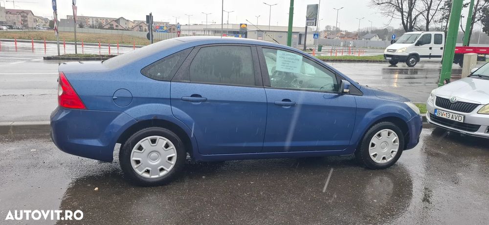 Ford Focus 1.6i Trend - 4