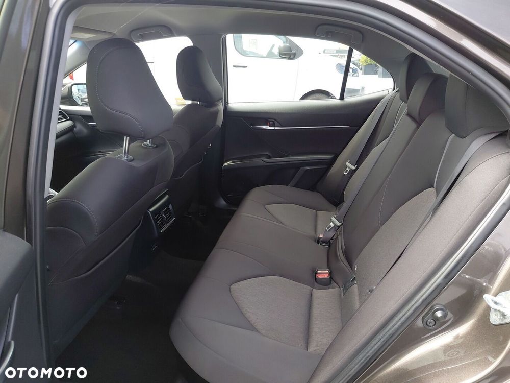 Toyota Camry 2.5 Hybrid Comfort CVT - 14