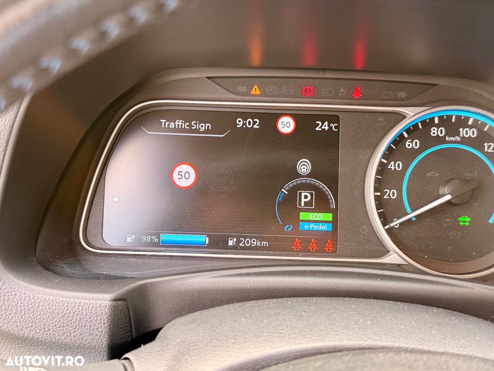 Nissan LEAF 40 kWh N-Connecta - 23