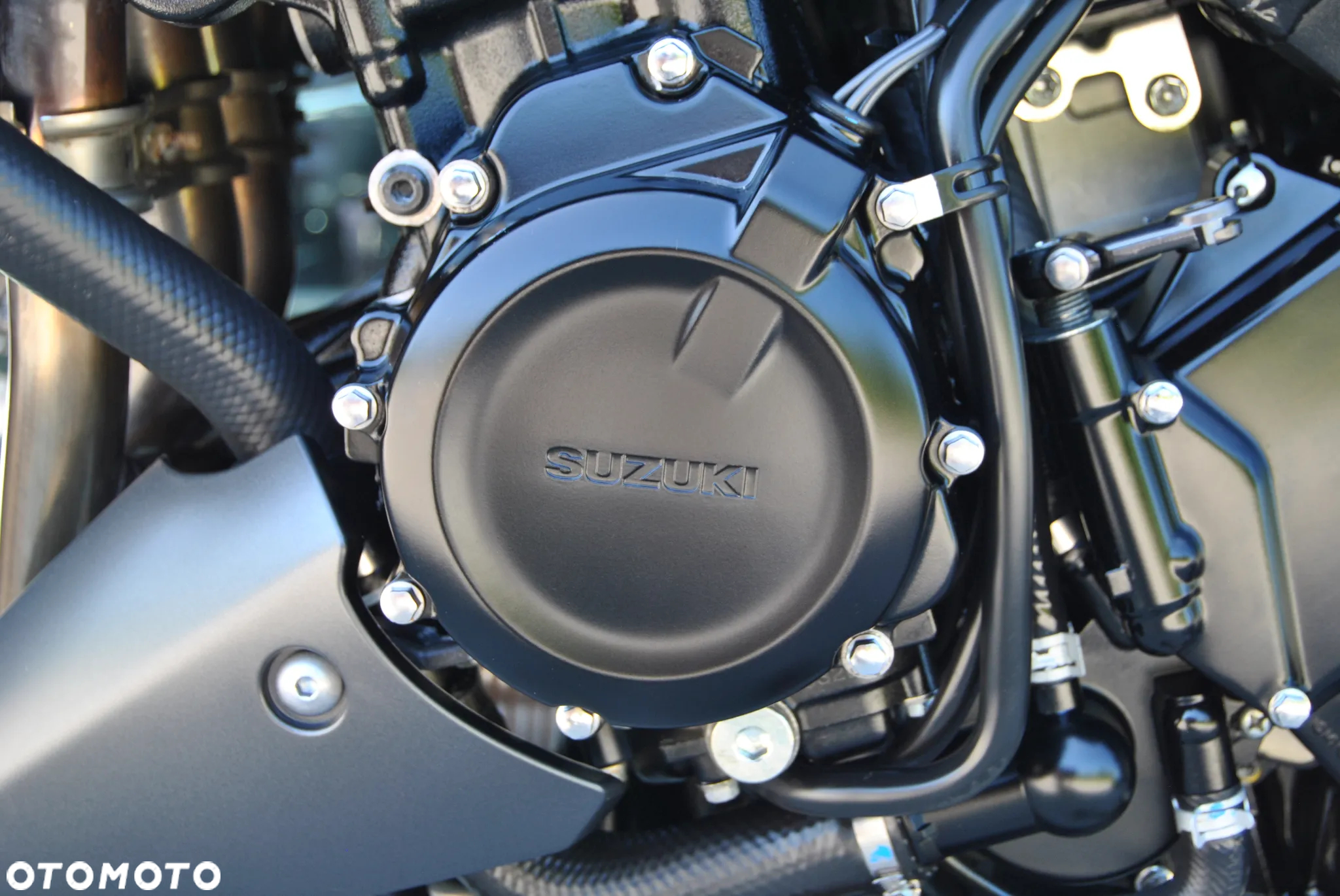 Suzuki GSX - 17