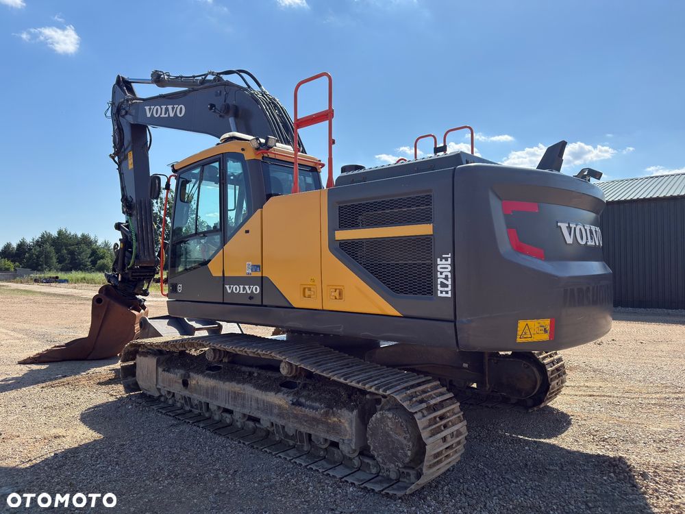 Volvo EC 250 EL - 3