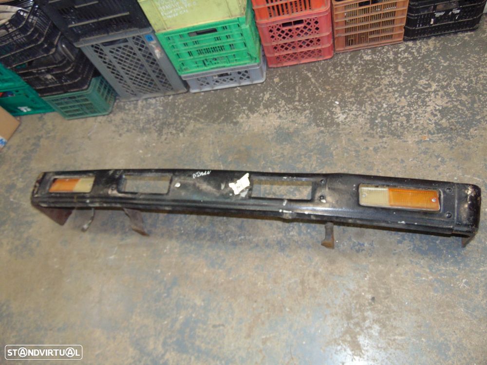 Nissan 720 para-choques - 1