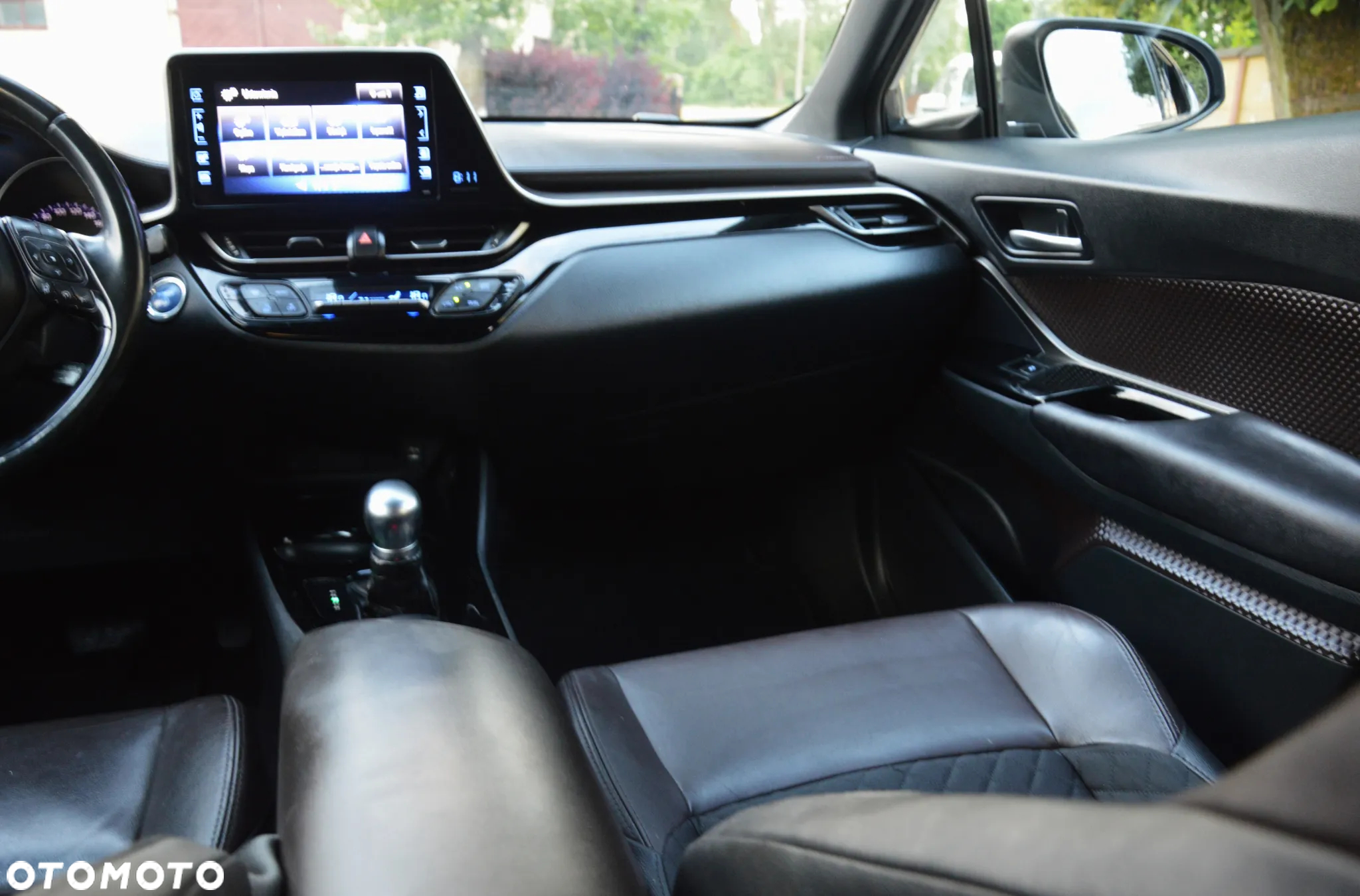 Toyota C-HR 1.8 Hybrid Premium - 26