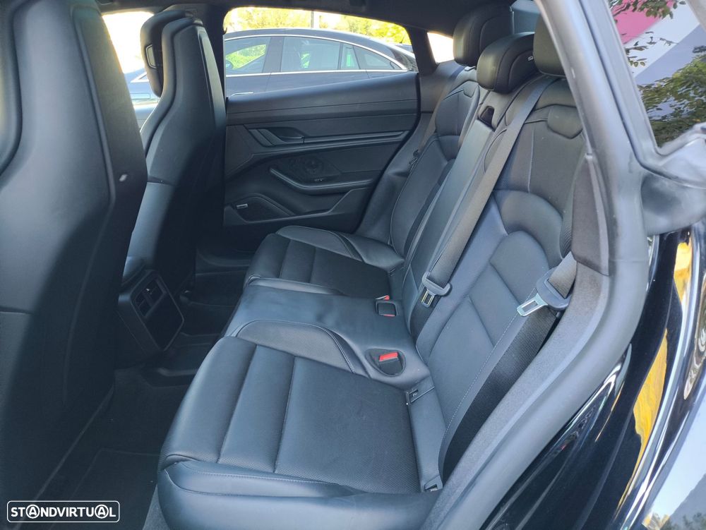 Porsche Taycan 4S - 6