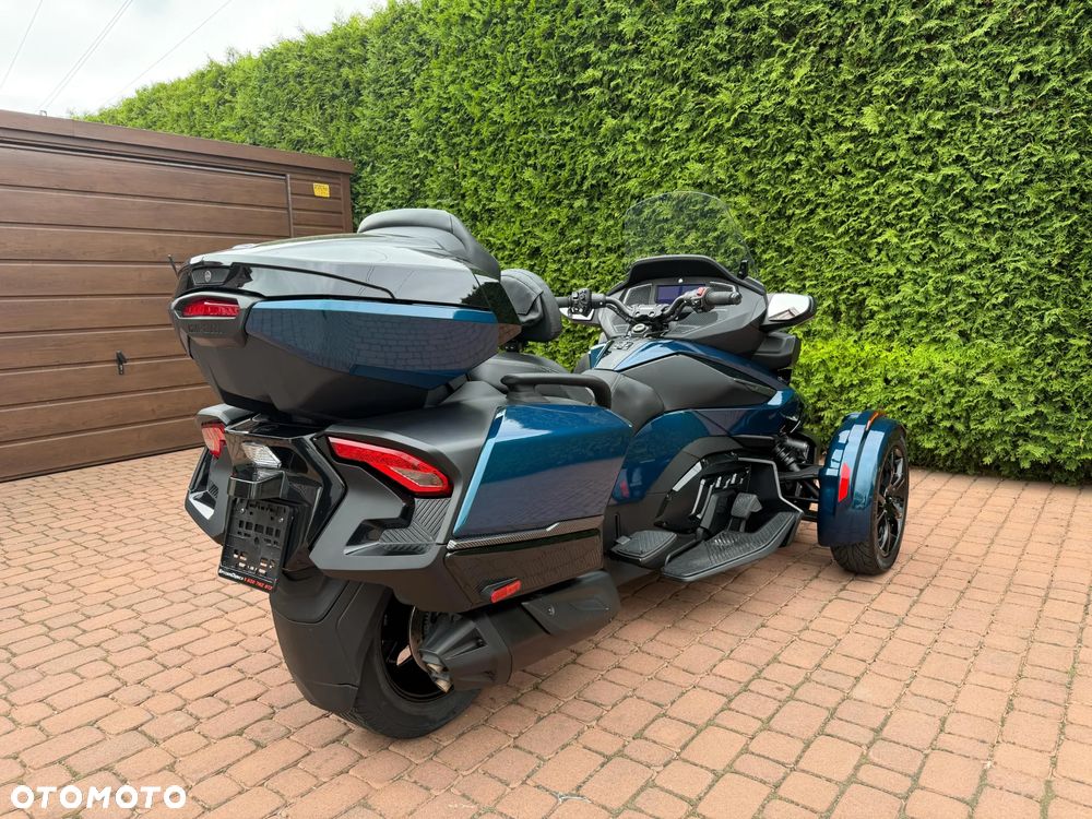 Can-Am Spyder - 4