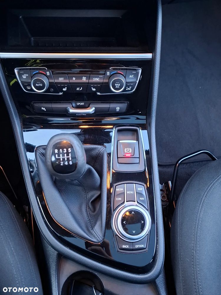 BMW Seria 2 218d xDrive Luxury Line - 21