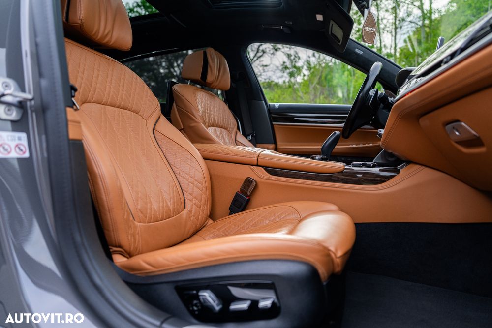 BMW Seria 7 - 12