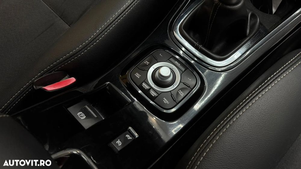 Renault Megane ENERGY dCi 110 Start & Stop Bose Edition - 22