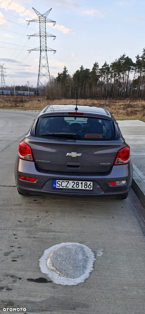 Chevrolet Cruze 1.6 LS - 6