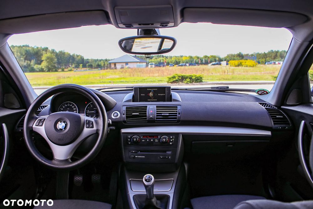 BMW Seria 1 120d DPF - 18