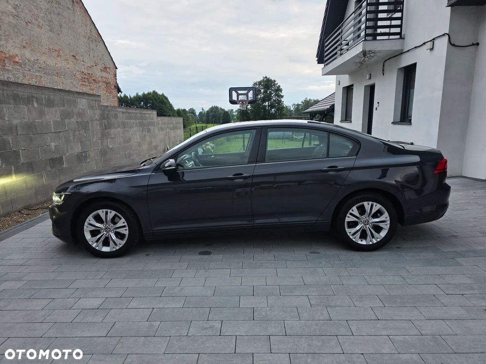 Volkswagen Passat - 3