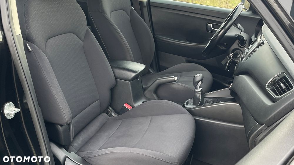 Kia Carens 1.6 GDI Business Line EU6 - 28