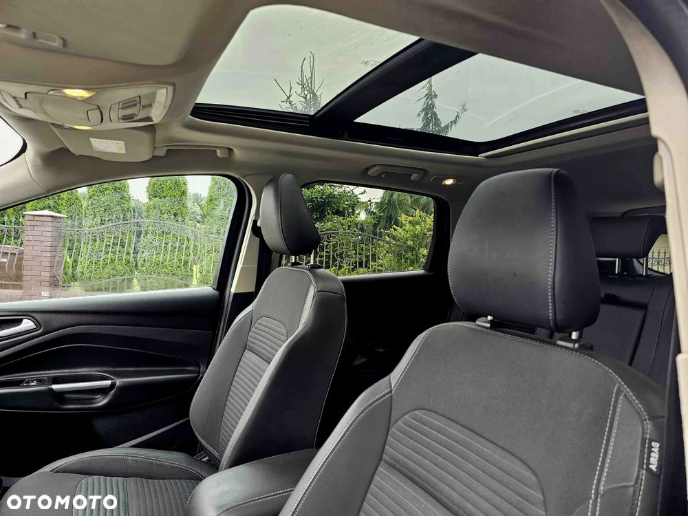 Ford Kuga 2.0 TDCi 2x4 Titanium - 15