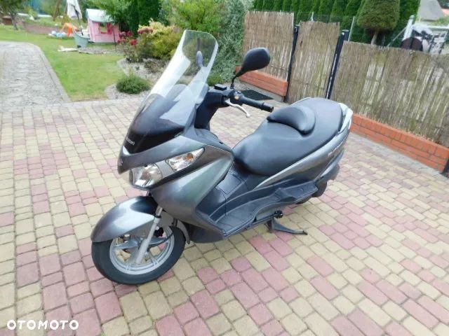 Suzuki Burgman - 3