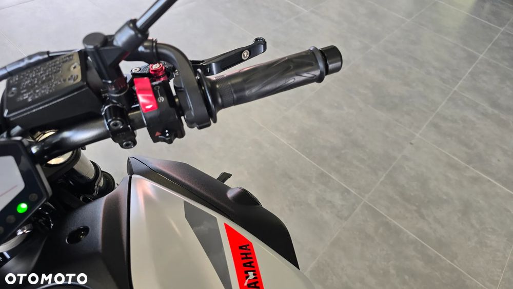 Yamaha MT - 13
