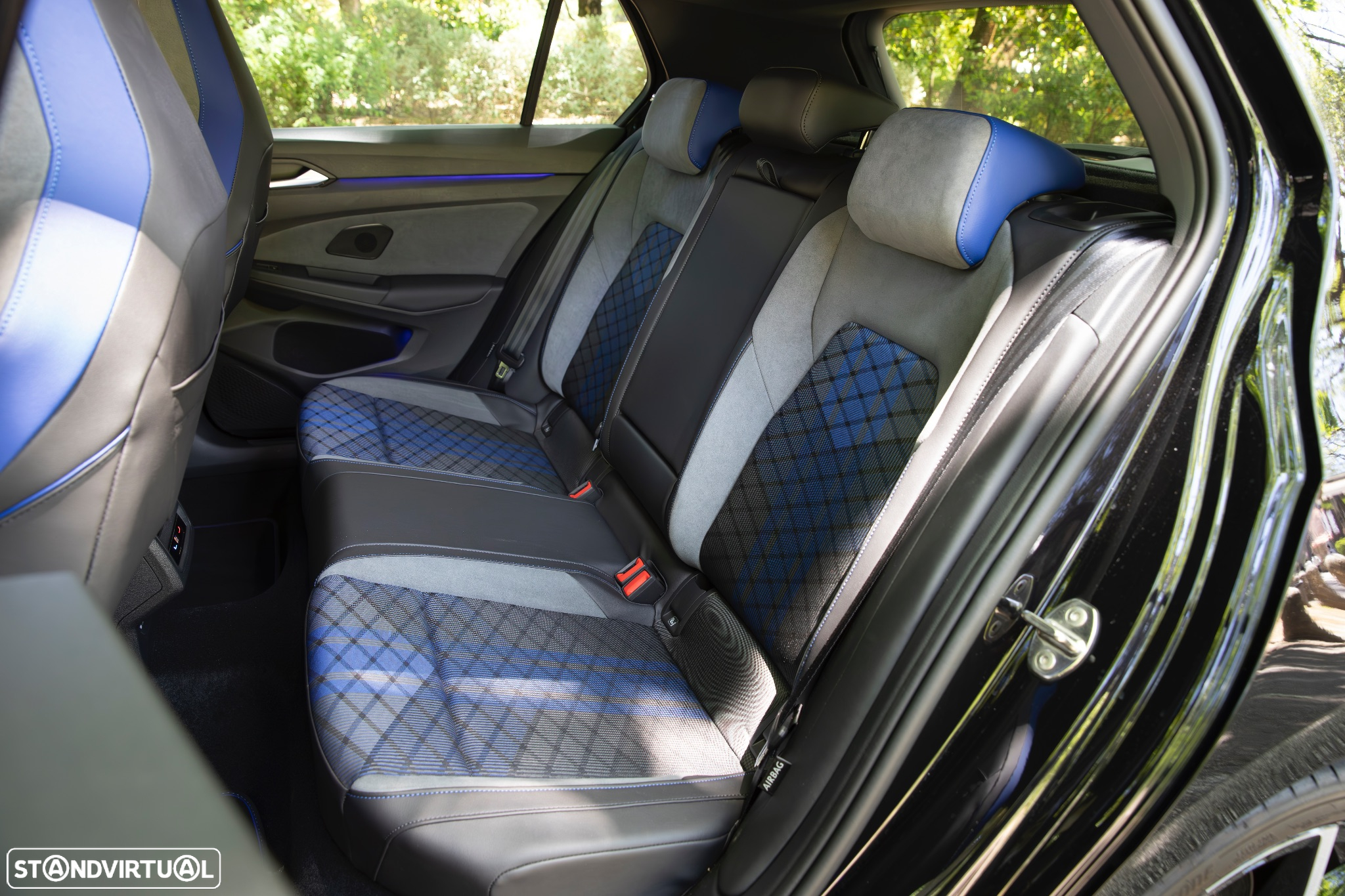 VW Golf 2.0 TSI R DSG - 37
