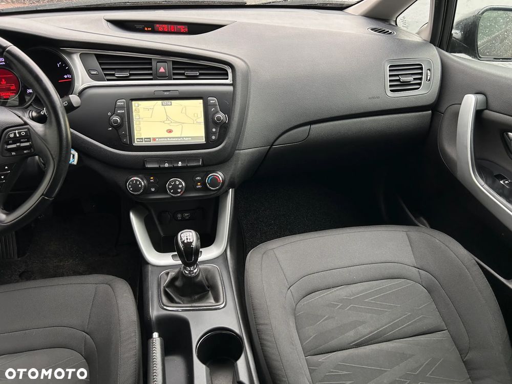 Kia Ceed 1.6 GDI Dream-Team Edition - 20