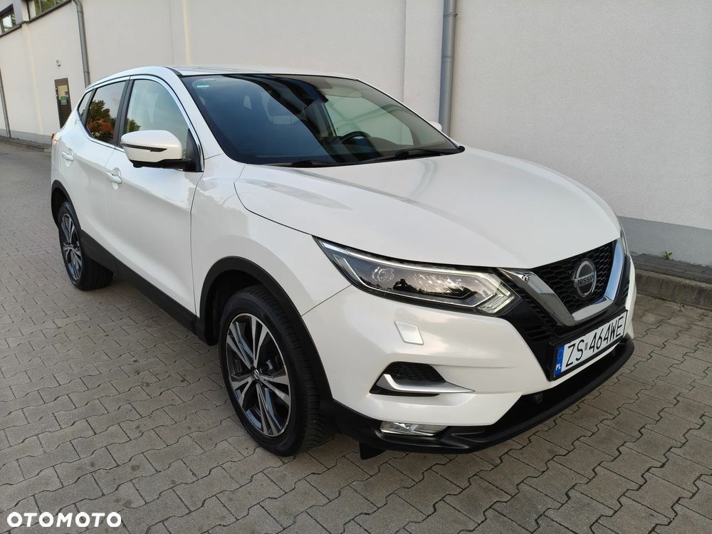 Nissan Qashqai 1.2 DIG-T N-Connecta EU6 - 2