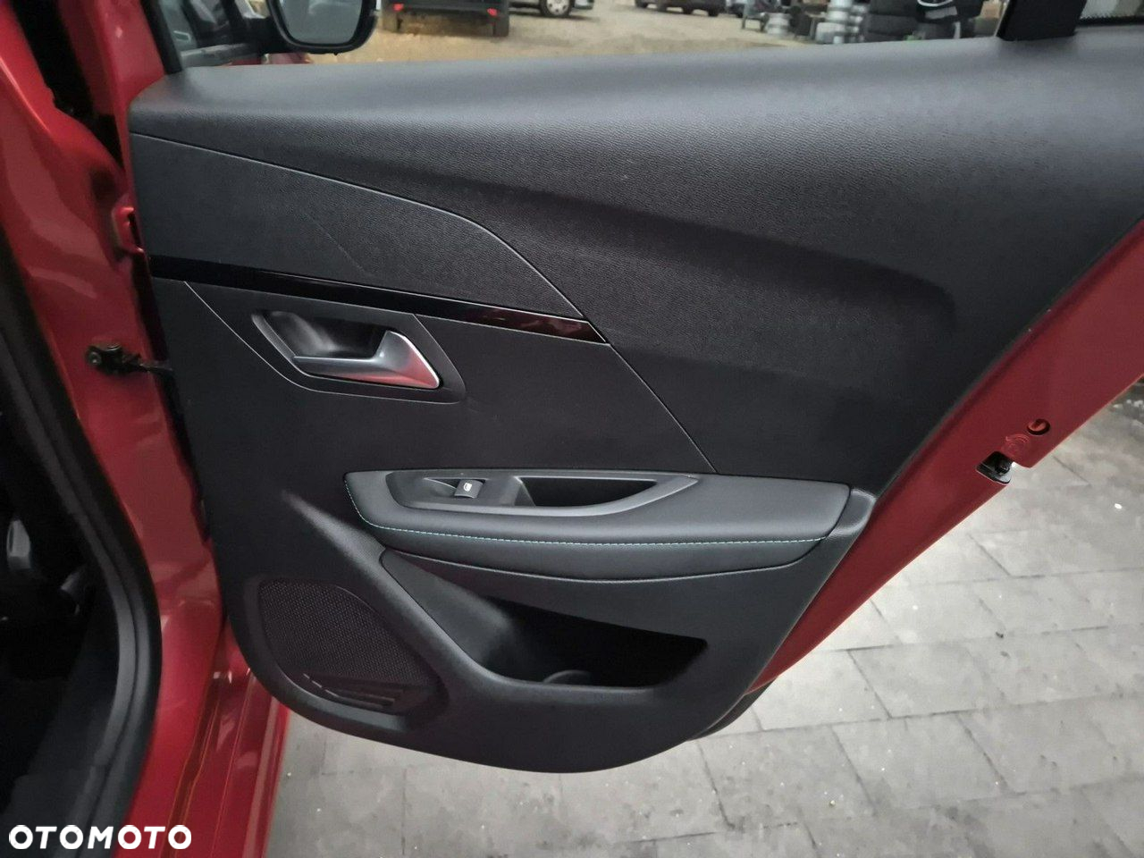 Peugeot 208 - 22