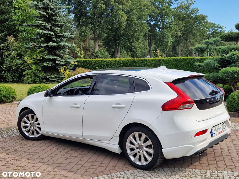 Volvo V40 D2 Momentum - 21