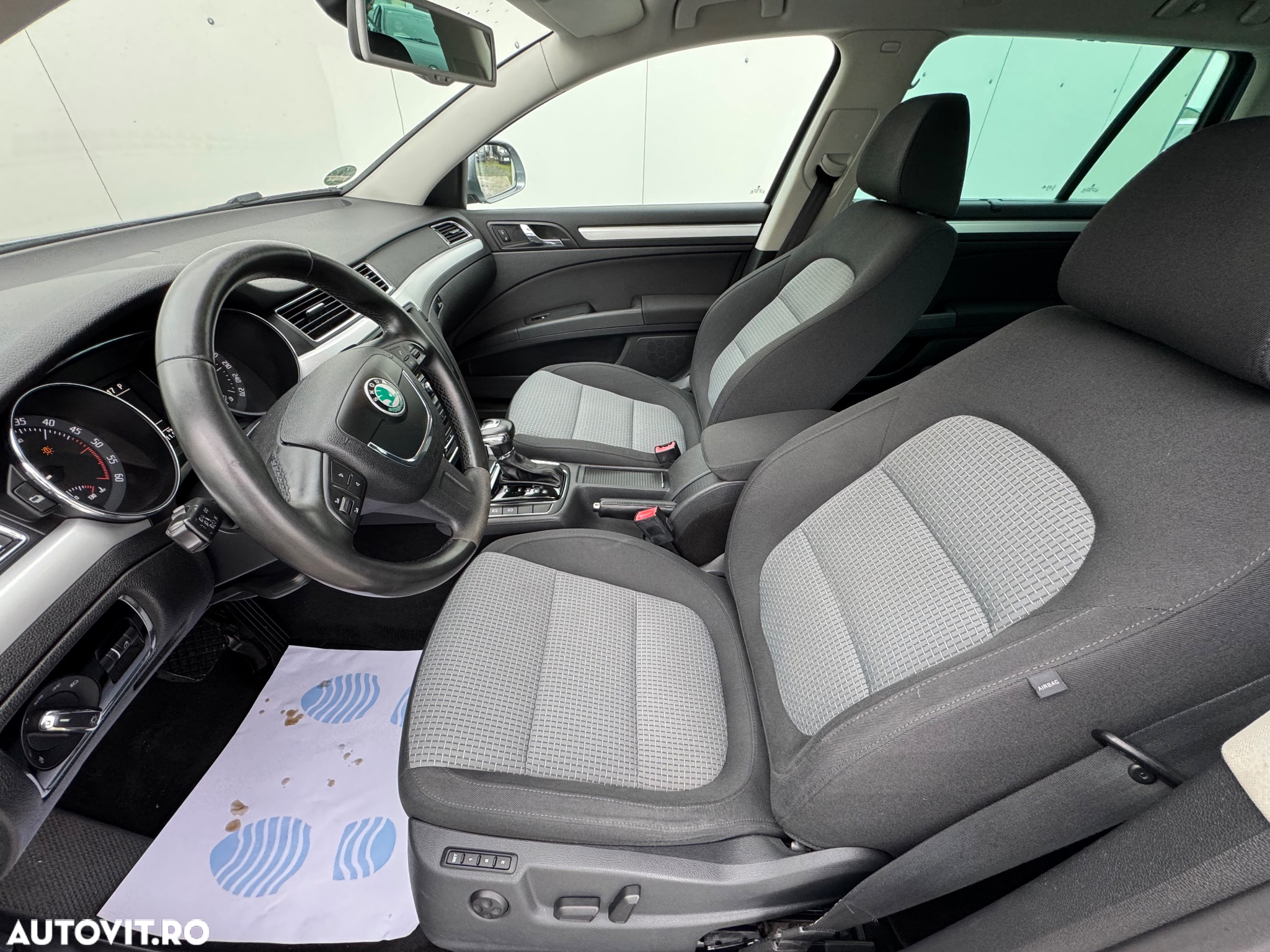 Skoda Superb 2.0 TDI DSG Exclusive - 7
