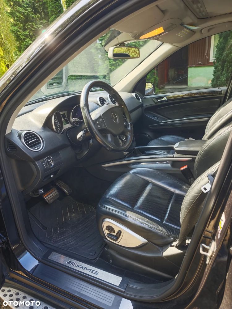 Mercedes-Benz ML 63 AMG 4Matic 7G-TRONIC - 18