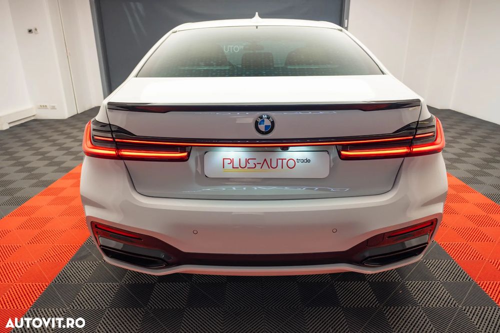 BMW Seria 7 730d xDrive MHEV - 10