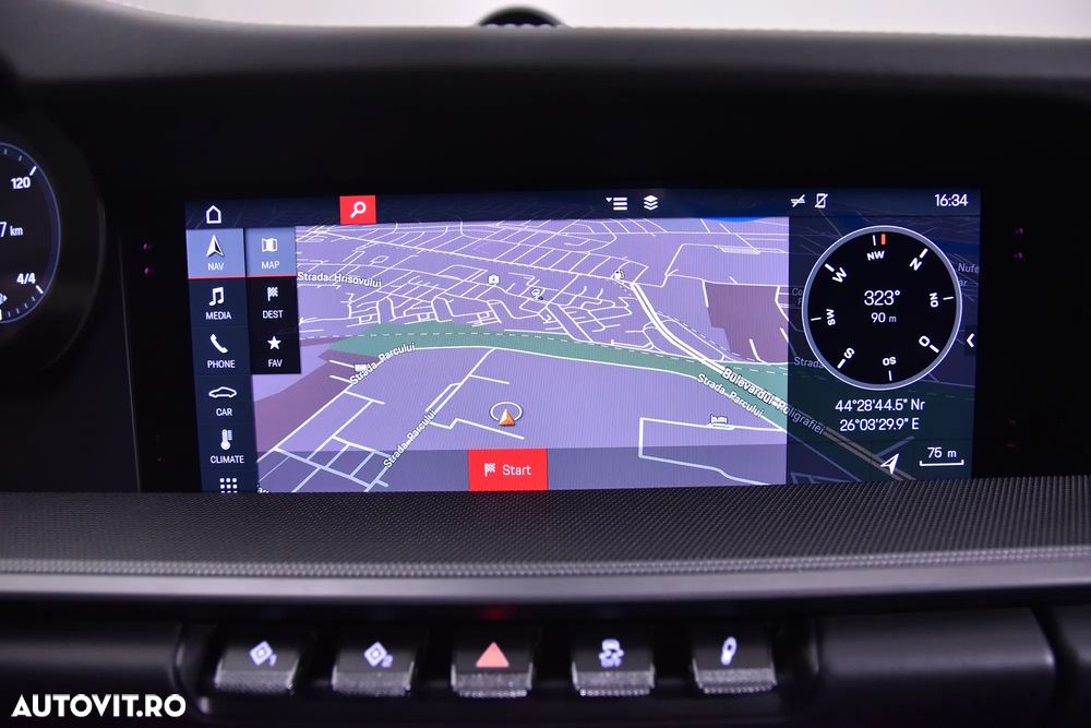 Porsche 911 Carrera 4S - 23